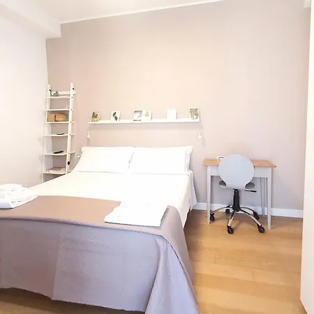 Majestic Seaview - Centro Apartament *