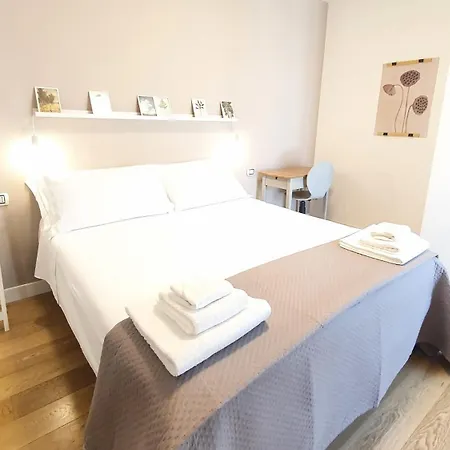 Majestic Seaview - Centro Apartament
