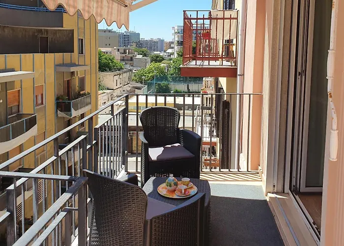 Majestic Seaview - Centro * בארי